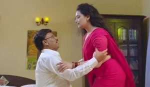 Thunai Muthalvar movie Official Trailer
