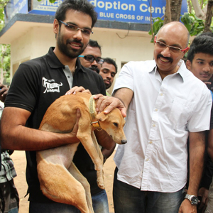 Actor-Sathyaraj-Adoption-of-Stray-Dog