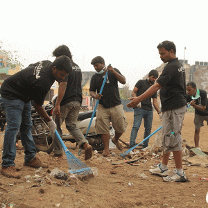 Papparapaam-Team-began-their-movie-by-Cleaning-the-City