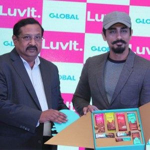 Actor-Siddharth-Launch-Luvit-Brand-Chocolate-Photos