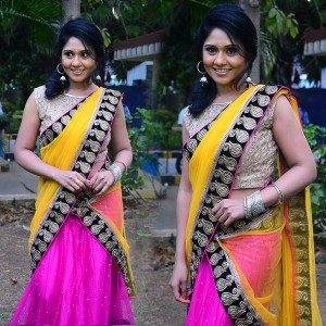 Actress-Punnagai-Poo-Gheetha-Latest-Stills