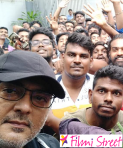 Ajith fans happy with their actor Selfie at fans crowd