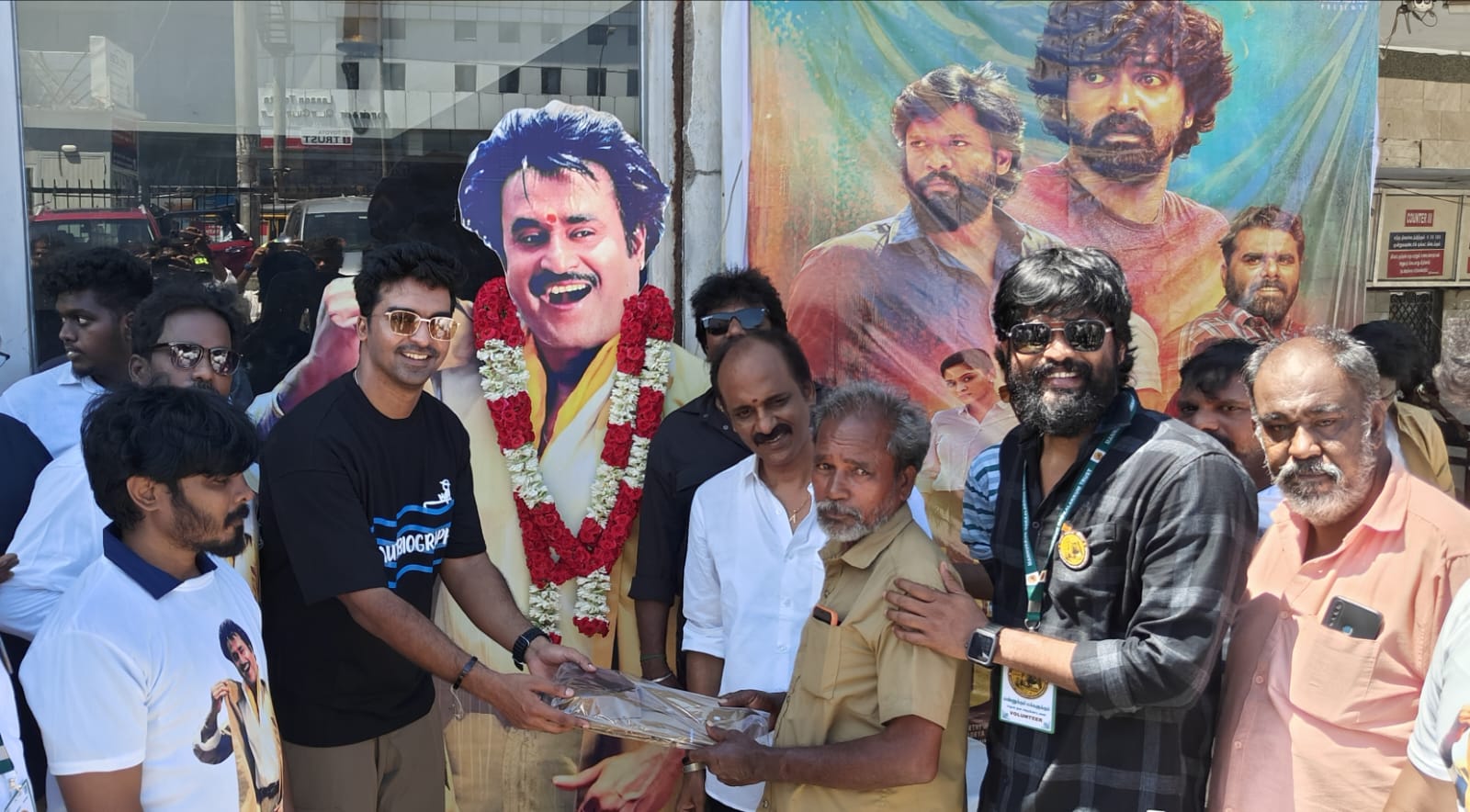 ரஜினி ரசிகர்களுக்கு ‘கட்டீஸ் கேங்’ தந்த ஷாக்.; சந்தோஷத்தில் சௌந்தரராஜா