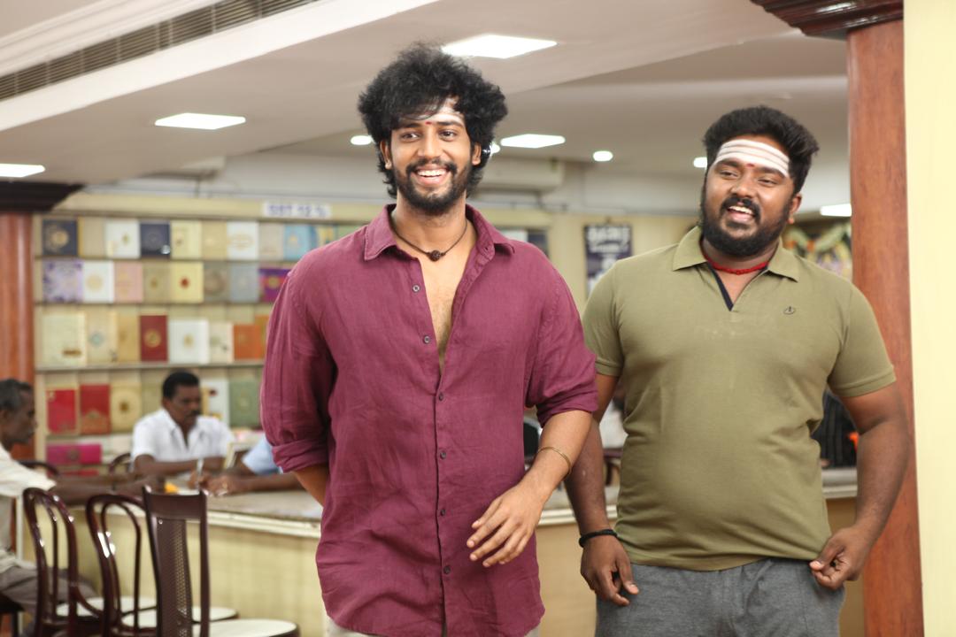 புது படம் ‘பித்தல மாத்தி’ ரிலீஸ்..; மகிழ்ச்சியில் புது மாப்ள உமாபதி ராமையா