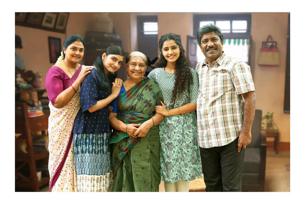 ஒரு பக்கம் கமல் – ரஜினி – அஜித்.; மறுபக்கம் அனுபமா-வுக்கு லைக்கா போட்ட ‘லாக்டவுன்’