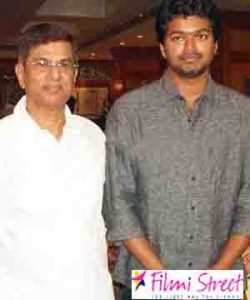 If Vijay enters in politics it will be comedy says his father SAC