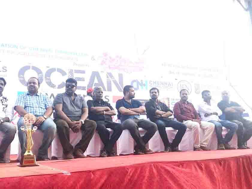 Kuppathu Raja movie team set the norms of cleaning the shores 2