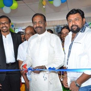 Lyricist Vairamuthu inaugurates medway hospital
