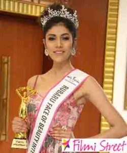 Miss South India Apurvi Saini wish to act with Vijay Sethupathi