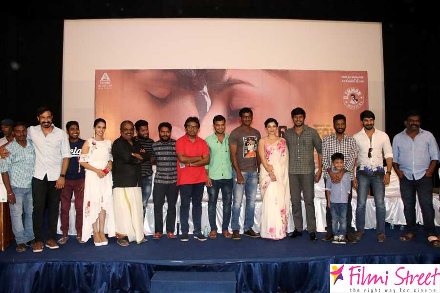 Nenjil Thuniverunthaal trailer launch photos (24)