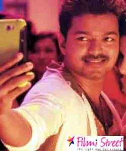 SMACAR Mobile App used to take Selfie with Actor Vijay