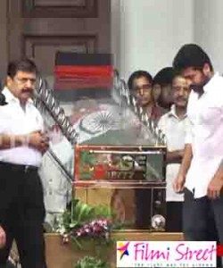 Sivakumar and Suriya paid last respect to Late Kalaignar Karunanidhi