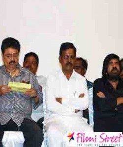 T Rajendar supports Arulpathi in Distributors Association Election and Oppose GnanavelRaja
